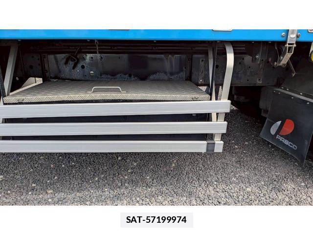 Hino PROFIA 2013-05 7804344-18