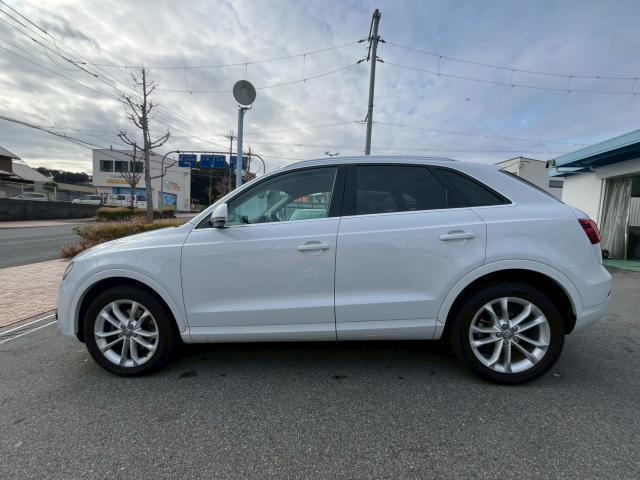 Audi Q3 2013-05 7800968-8