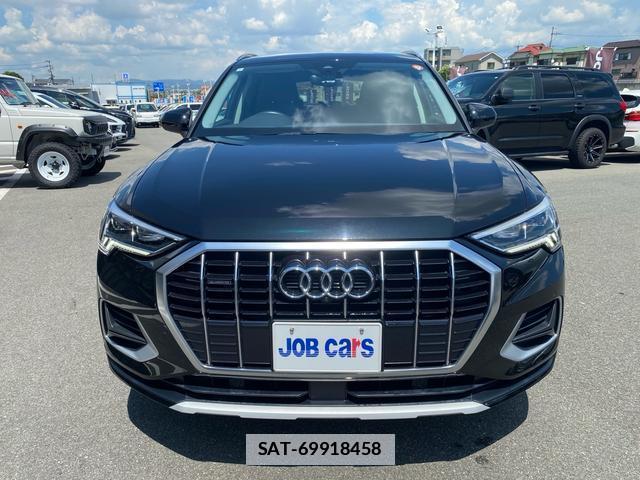 Audi Q3 2021-07 7806450-1