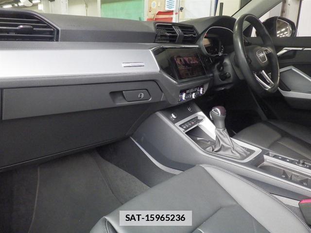 Audi Q3 2024-02 7810486-2