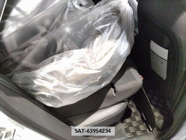 Audi Q3 2017-05 7810998-3