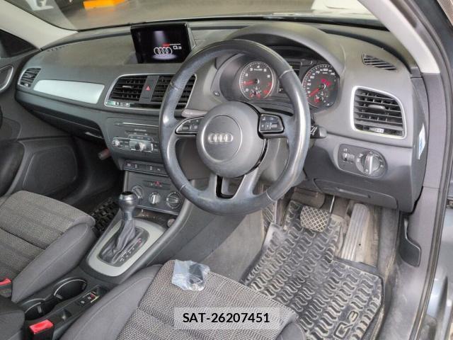 Audi Q3 2015-06 7811195-2