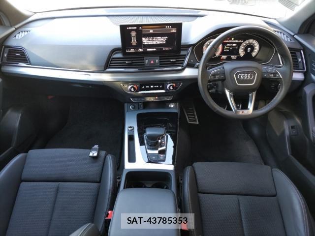 Audi Q5 2022-08 7809127-2