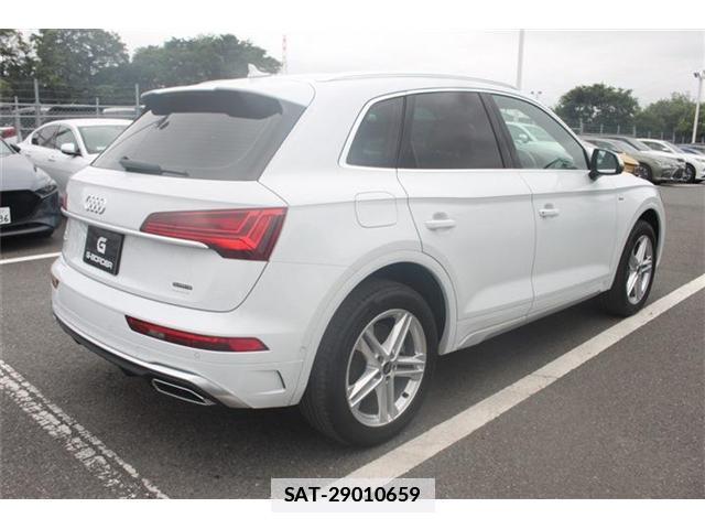 Audi Q5 2021-07 7809539-10