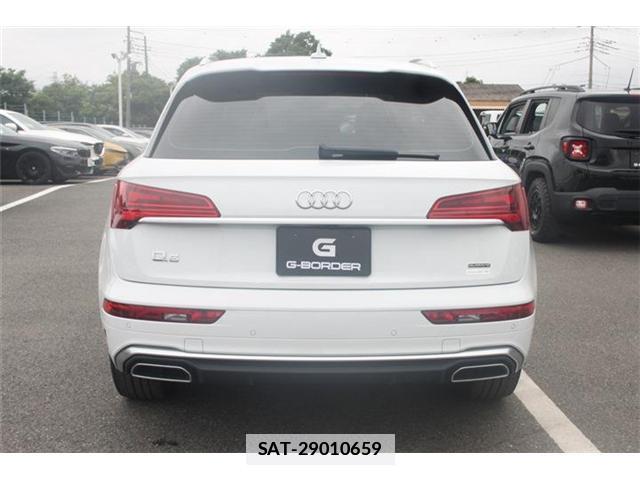 Audi Q5 2021-07 7809539-11