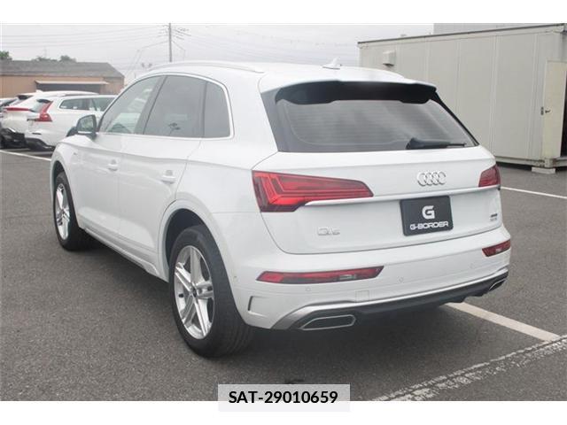 Audi Q5 2021-07 7809539-12