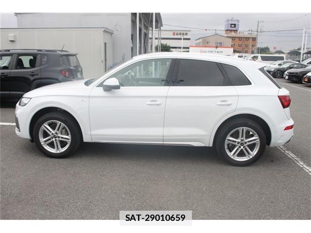 Audi Q5 2021-07 7809539-13