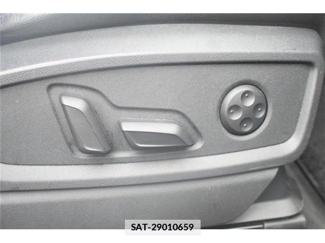 Audi Q5 2021-07 7809539-3