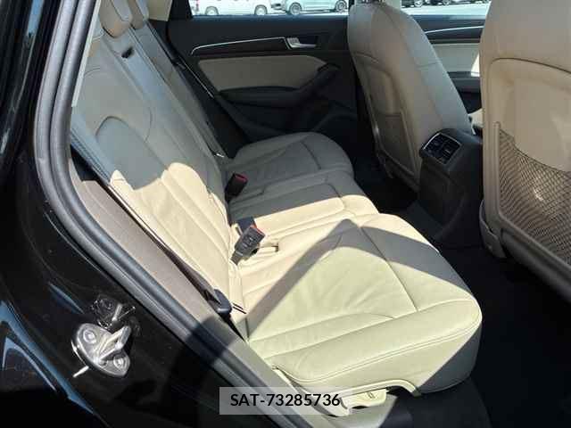 Audi Q5 2015-06 7810993-4