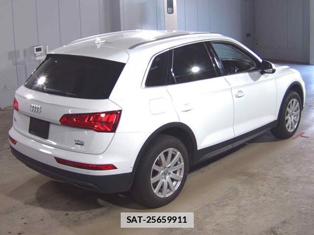 Audi Q5 2018-09 7811090-1