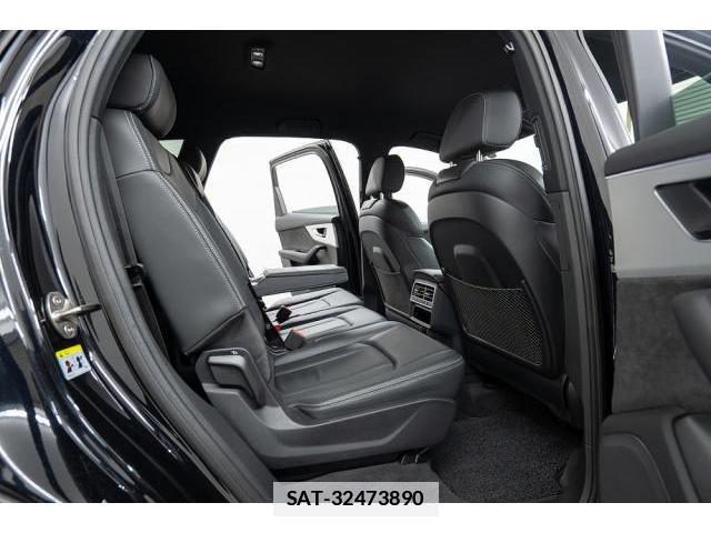 Audi Q7 2020-11 7807067-13