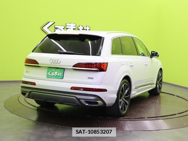 Audi Q7 2020-12 7810143-1