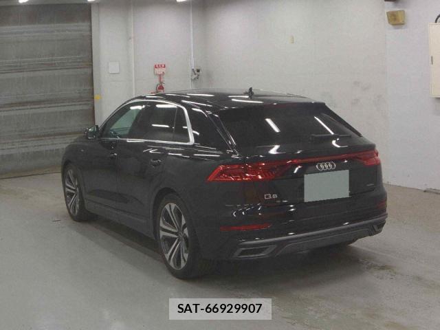 Audi Q8 2021-03 7809198-1
