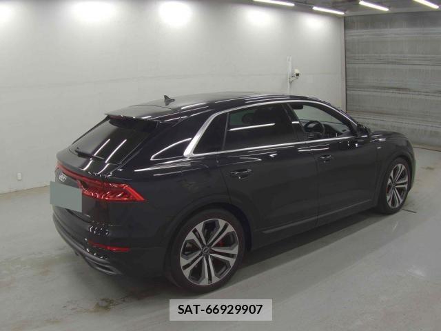 Audi Q8 2021-03 7809198-3