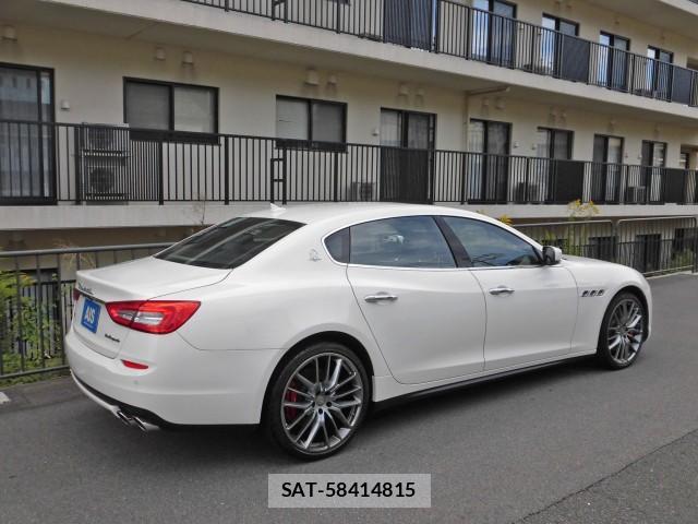Maserati QUATTROPORTE 2015-05 7796996-12