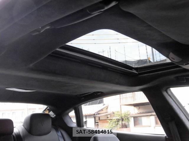 Maserati QUATTROPORTE 2015-05 7796996-16