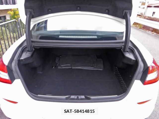 Maserati QUATTROPORTE 2015-05 7796996-18