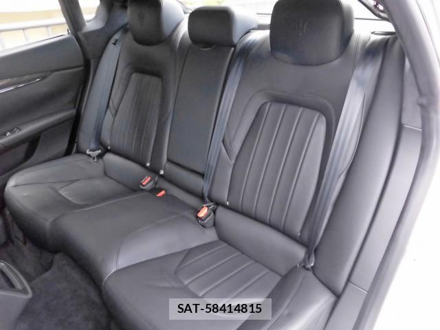 Maserati QUATTROPORTE 2015-05 7796996-6