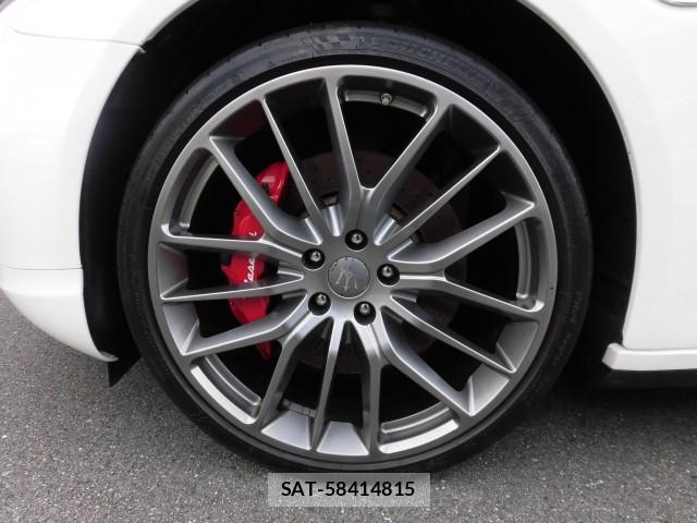Maserati QUATTROPORTE 2015-05 7796996-8