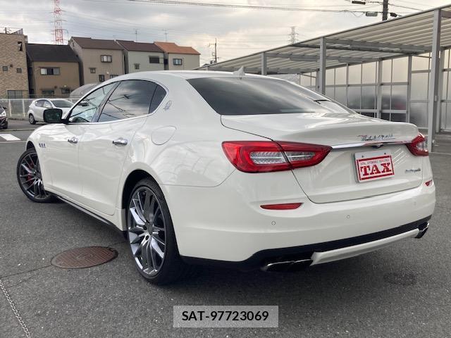 Maserati QUATTROPORTE 2013-08 7805612-1