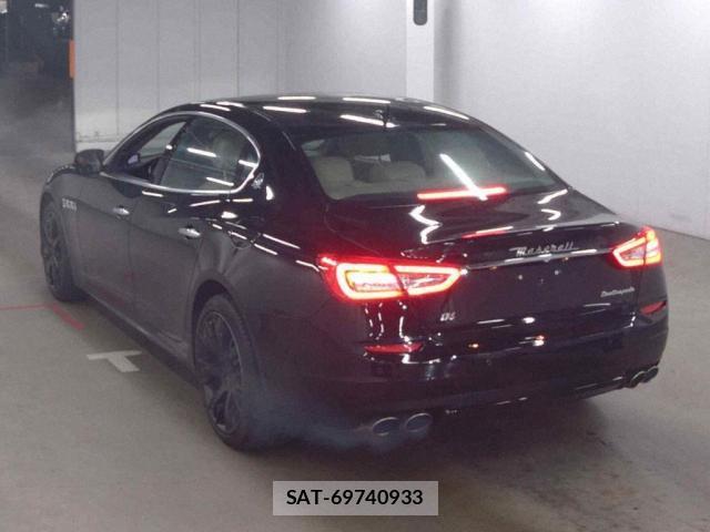 Maserati QUATTROPORTE 2013-11 7810418-4
