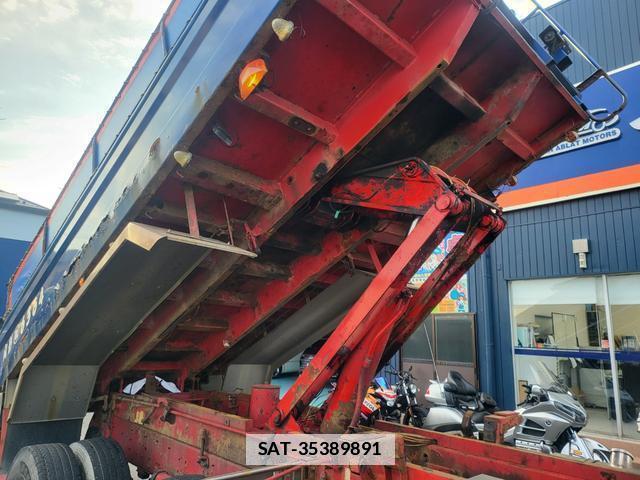 UD Trucks QUON 2013-03 7798009-11