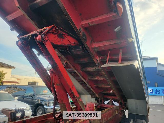 UD Trucks QUON 2013-03 7798009-13