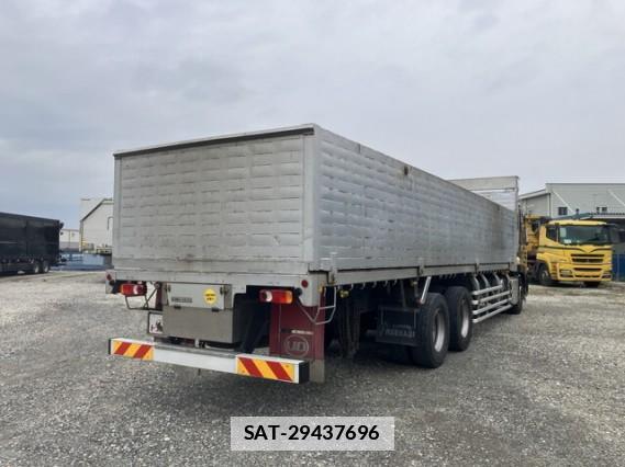 UD Trucks QUON 2018 7808128-1
