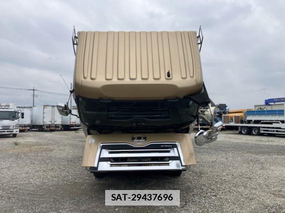 UD Trucks QUON 2018 7808128-14