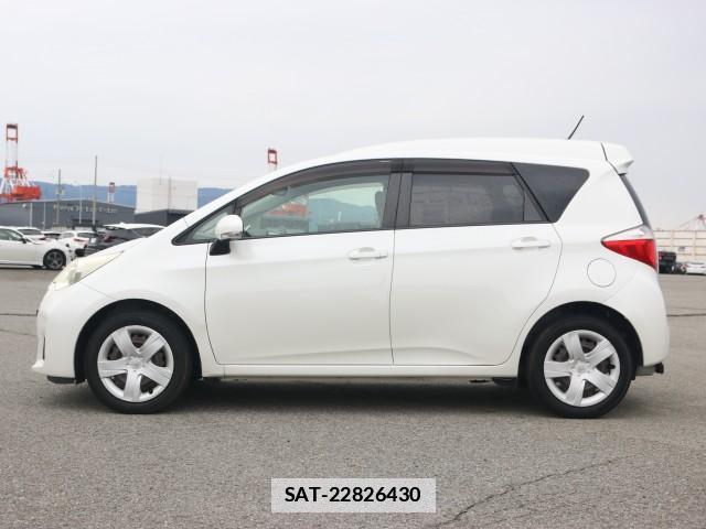 Toyota RACTIS 2011-03 7796368-10