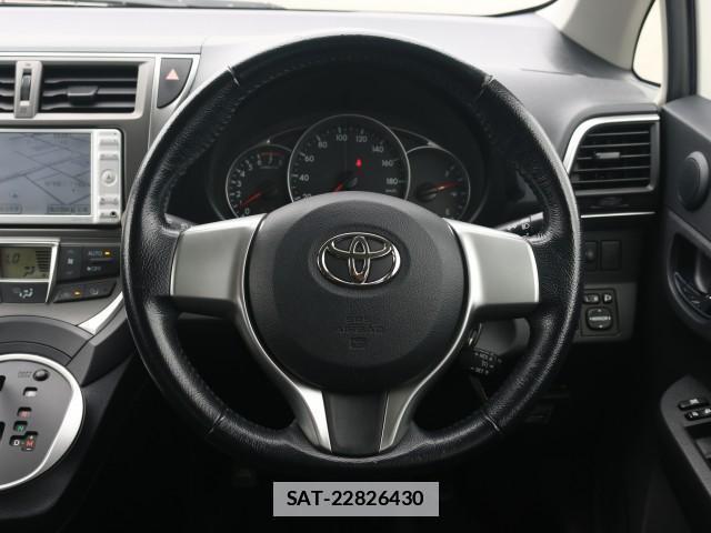 Toyota RACTIS 2011-03 7796368-17