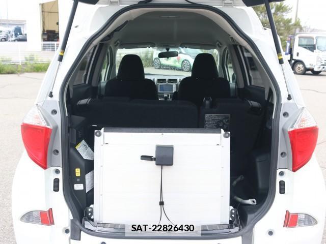 Toyota RACTIS 2011-03 7796368-18
