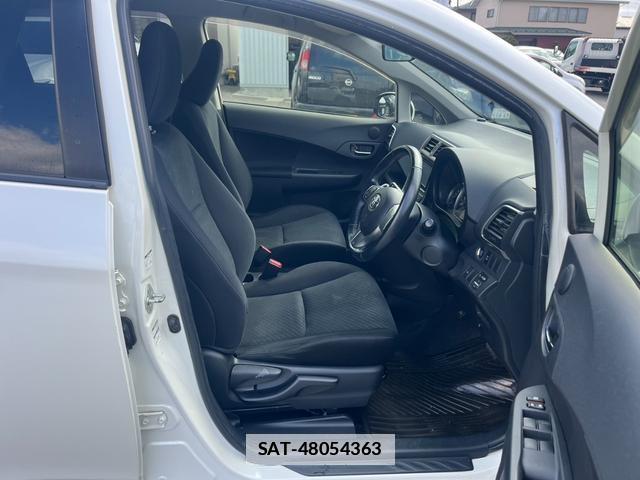 Toyota RACTIS 2012-08 7805864-11