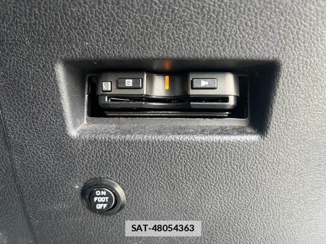 Toyota RACTIS 2012-08 7805864-19