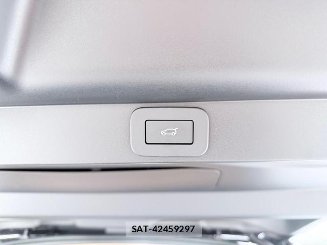 Land Rover RANGE ROVER 2025-09 7799068-16