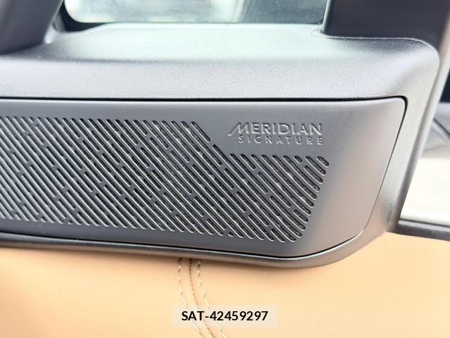 Land Rover RANGE ROVER 2025-09 7799068-6