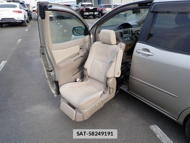 Toyota RAUM 2005-03 7799983-11