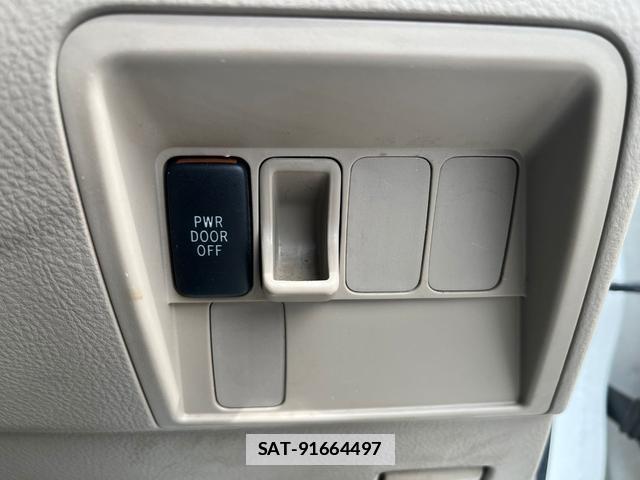 Toyota RAUM 2006-11 7805873-18