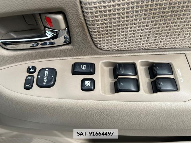 Toyota RAUM 2006-11 7805873-19