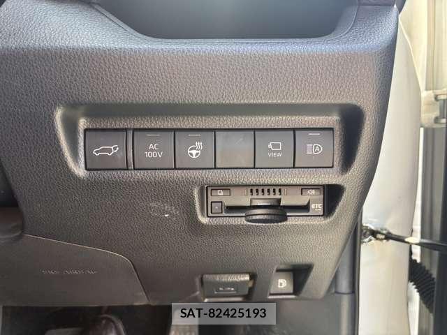 Toyota RAV4 PHV 2021-10 7793706-3
