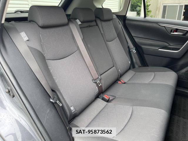Toyota RAV4 2019-06 7795215-9