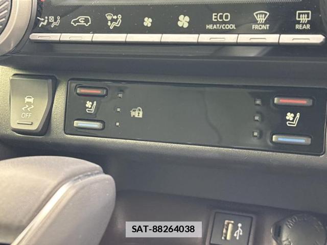 Toyota RAV4 2025-02 7797671-14