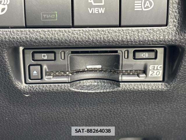 Toyota RAV4 2025-02 7797671-15