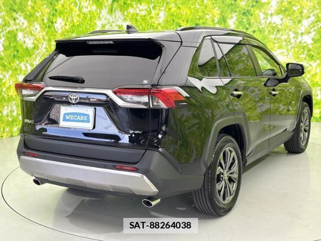 Toyota RAV4 2025-02 7797671-2