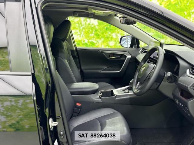 Toyota RAV4 2025-02 7797671-3
