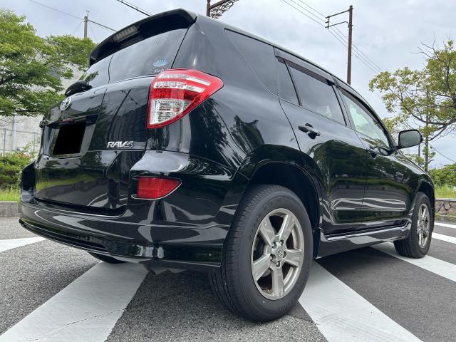 Toyota RAV4 2013-07 7805437-13