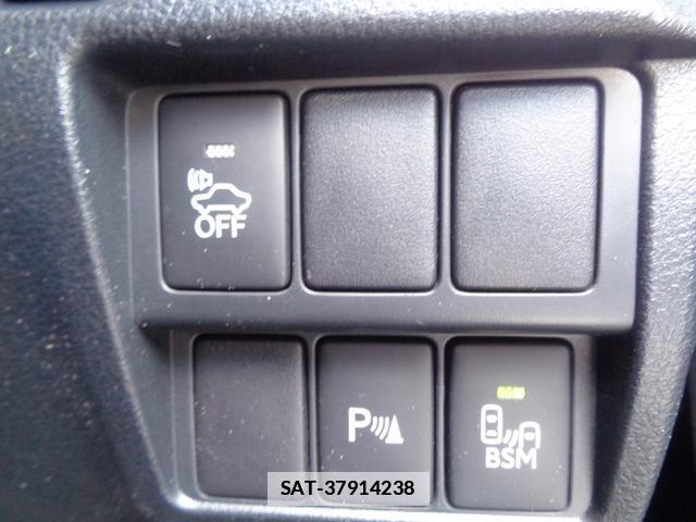 Lexus RC 2015-06 7792997-19