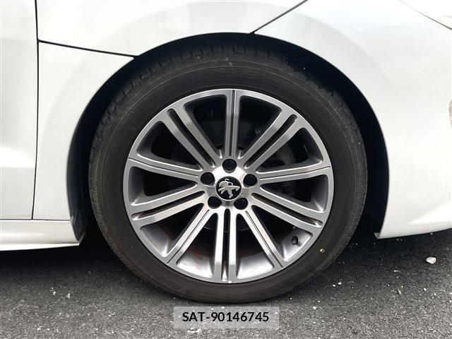 Peugeot RCZ 2012-04 7804139-8