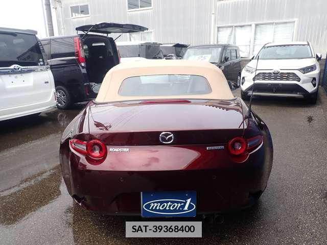 Mazda ROADSTER 2025-06 7801796-9