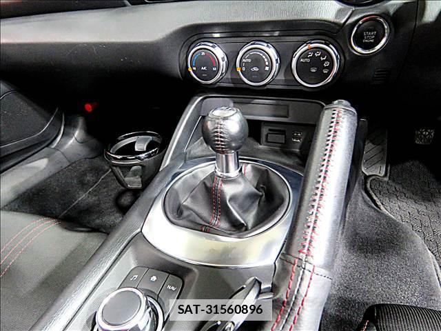 Mazda ROADSTER 2015-05 7802858-17